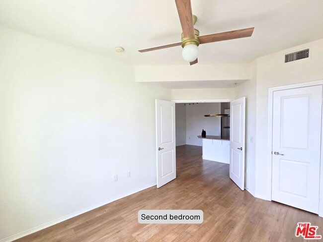 Building Photo - 100 S Alameda St