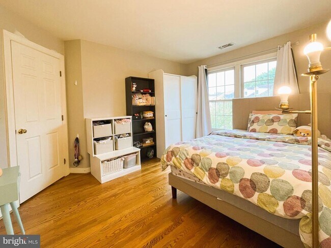Building Photo - 2179 Wolftrap Ct
