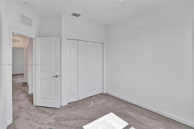 Building Photo - 252 SW 159th Terrace