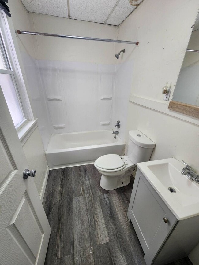 Building Photo - 14012 Scioto Ave