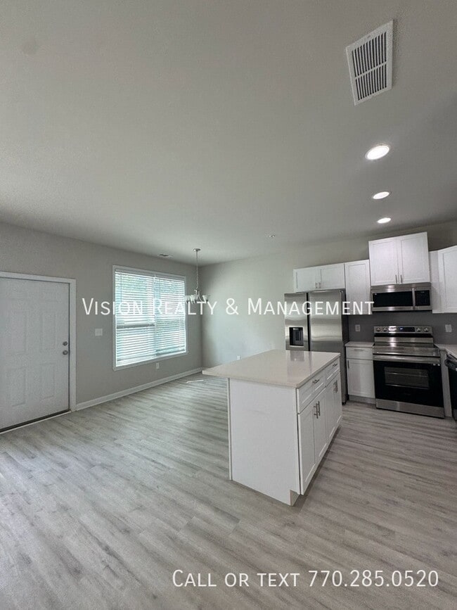 Building Photo - 8330 Triple Crown Dr
