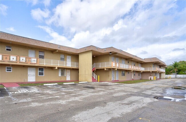 Building Photo - 301 NW 177th St