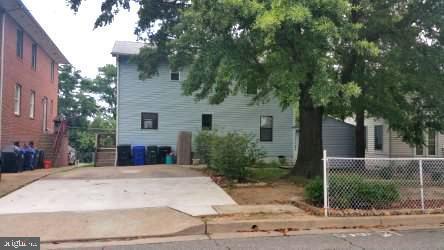 Building Photo - 1528 11th St S