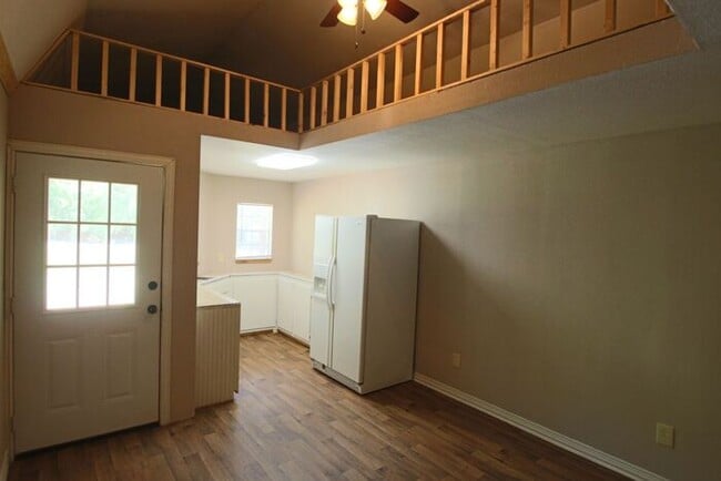 Building Photo - Tiny Home Living in Whitehouse!