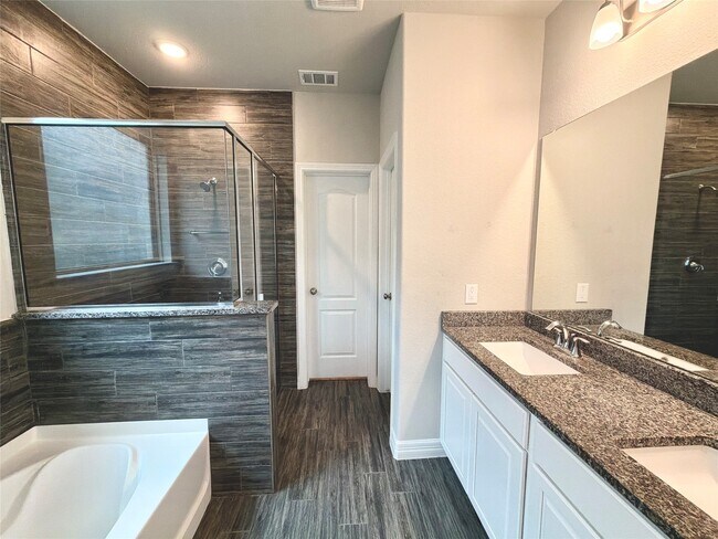 Building Photo - 415 Northern Pike Dr