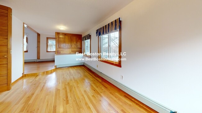 Building Photo - 66 Sagamore Ave