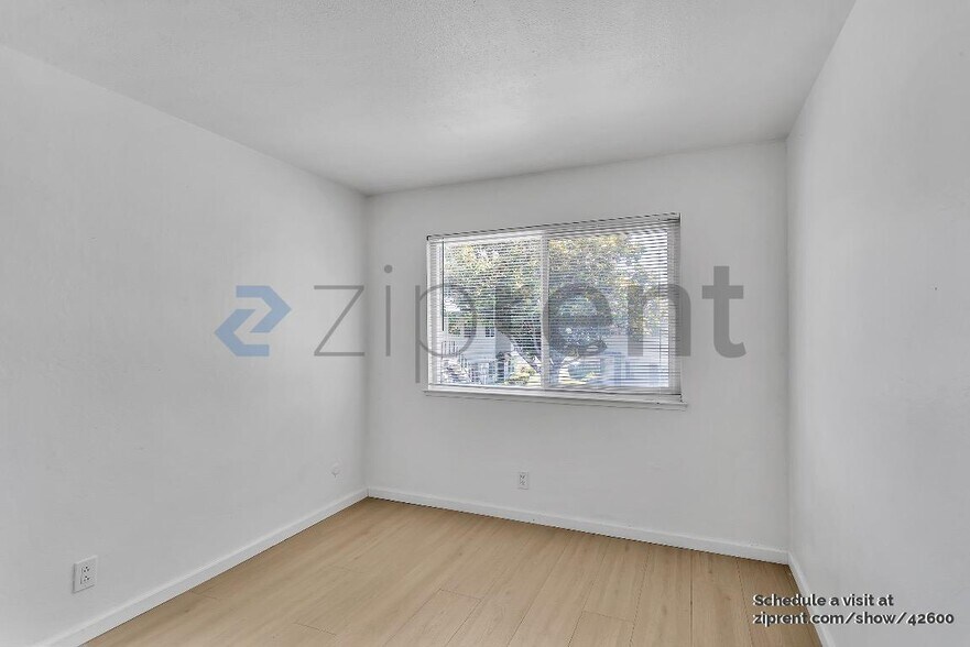 Building Photo - 2260 Partridge Way