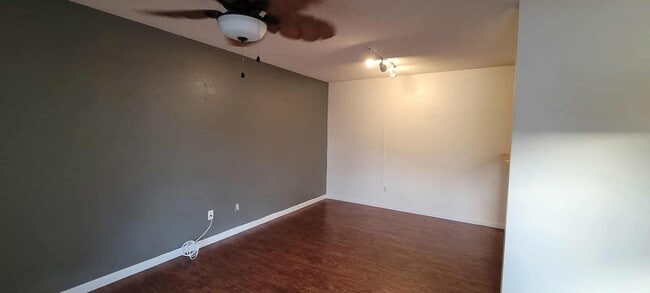 Building Photo - Nice 2 bedroom 1 bath in the beautiful Nap...