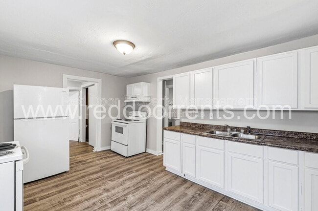 Building Photo - 4320 E 30th St