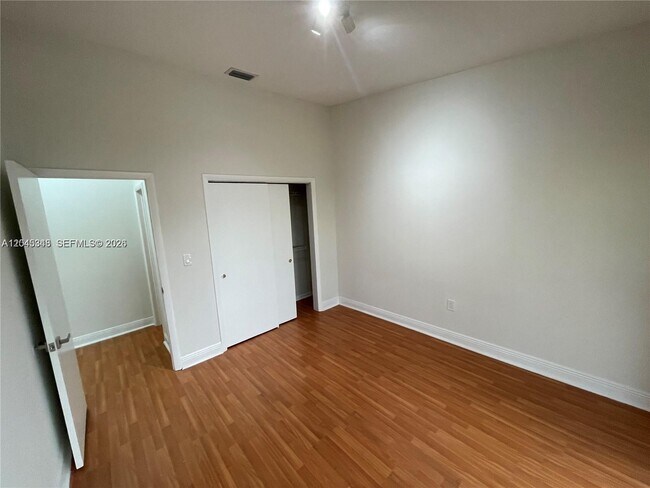 Building Photo - 3756 NE 166th St
