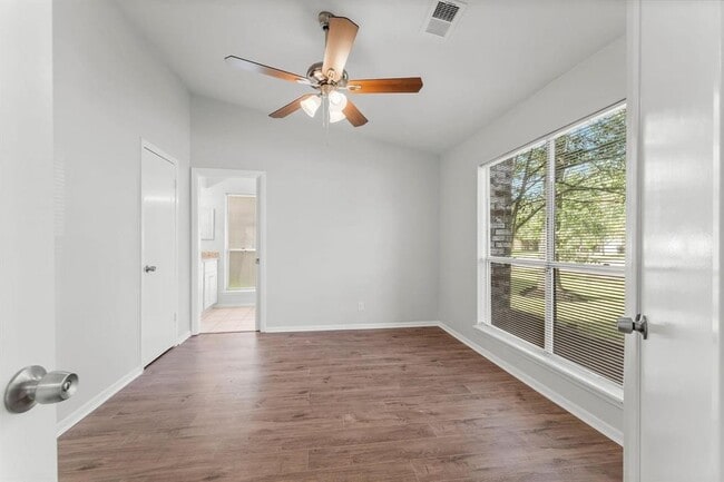 Building Photo - 16970 Mockingbird Ct