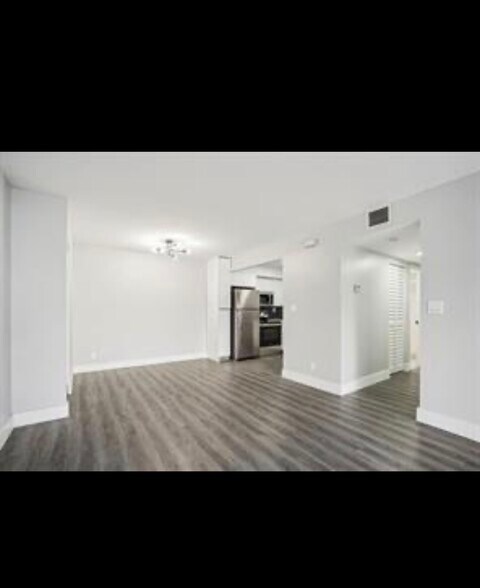 Building Photo - 3244 NW 84th Ave