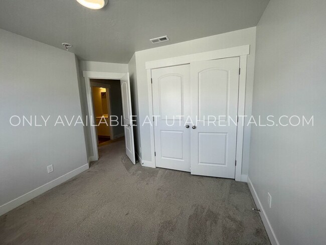 Building Photo - 4237 W 2010 N