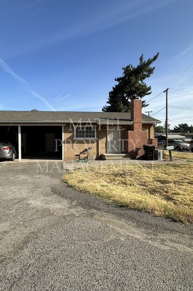 Building Photo - 560 Gilbert Ave