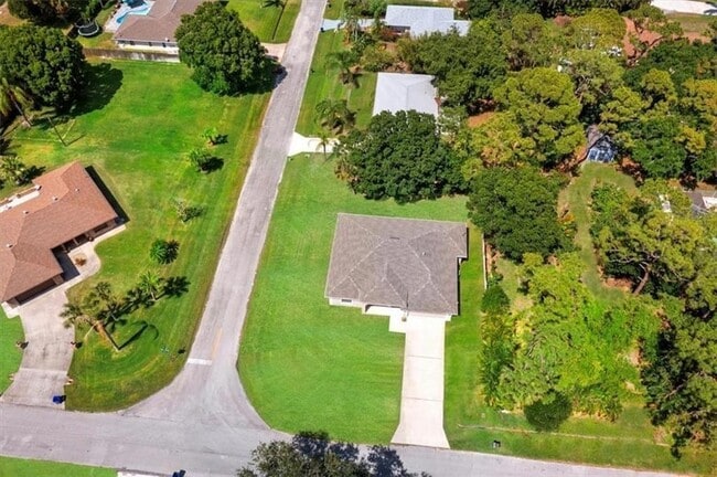 Building Photo - 1356 Haverford Ln
