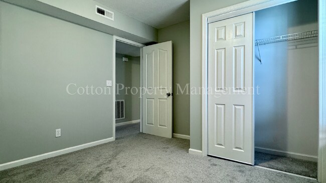 Building Photo - LEASING SPECIAL - Ask about our 1 month Re...