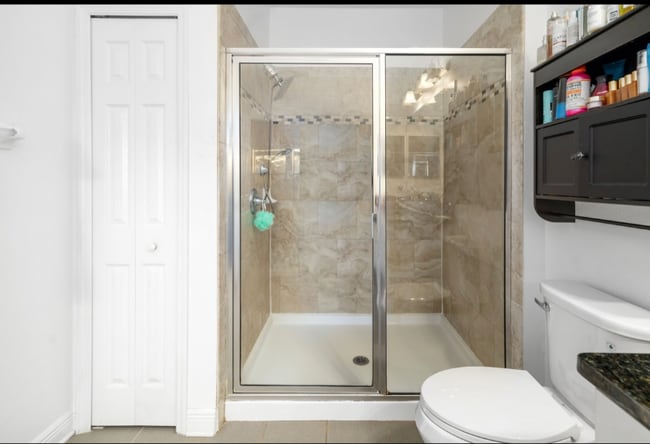 Building Photo - 263 Crew Ct