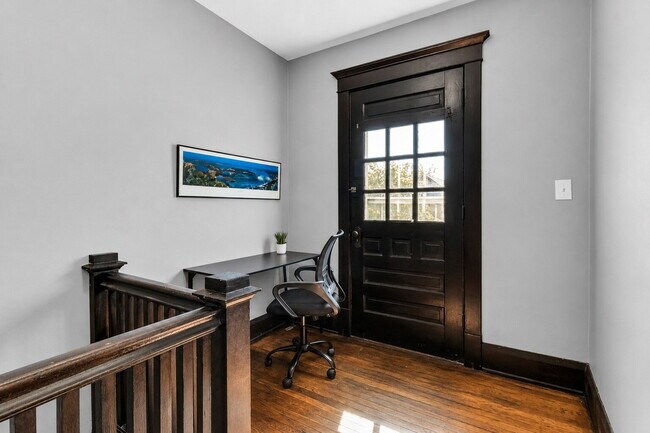 Building Photo - Furnished 7-Bedroom, 4-Bath Whole House in North Buffalo