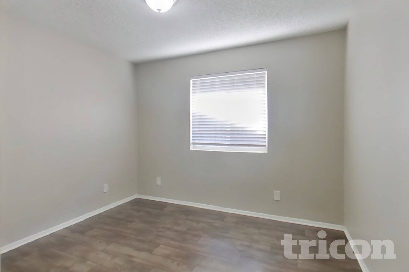 Building Photo - 7805 W Cora Ln