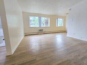 Building Photo - 801 N Dahlia St