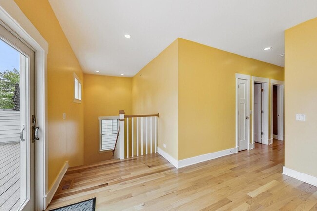 Building Photo - 8101 Floral Ave