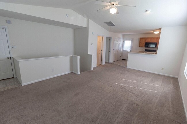 Building Photo - 3324 E St Charles Rd