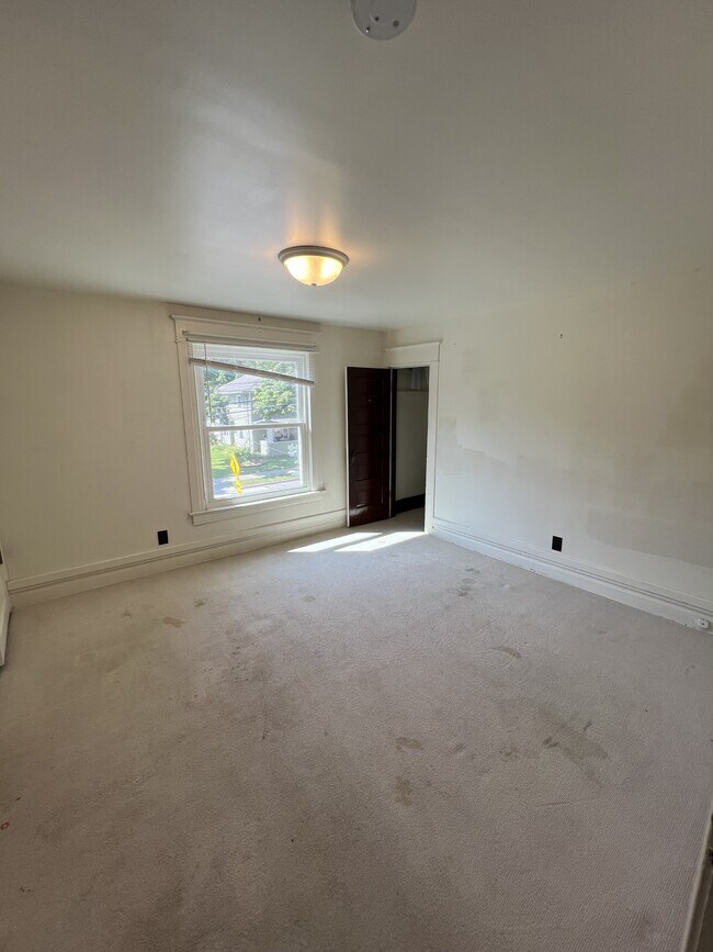 Building Photo - 236 Moores River Dr