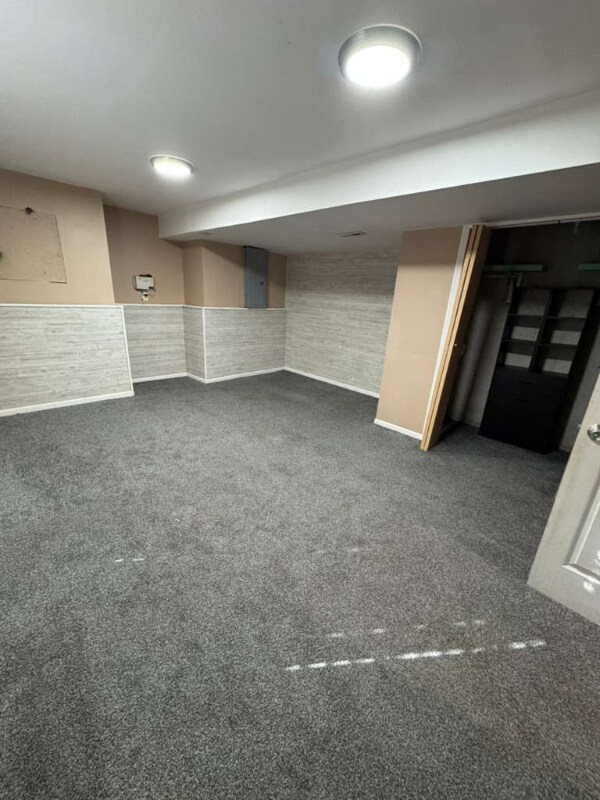 Building Photo - 13853 W 123rd St