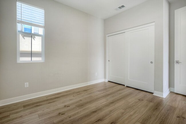 Building Photo - 6675 Agave Cir