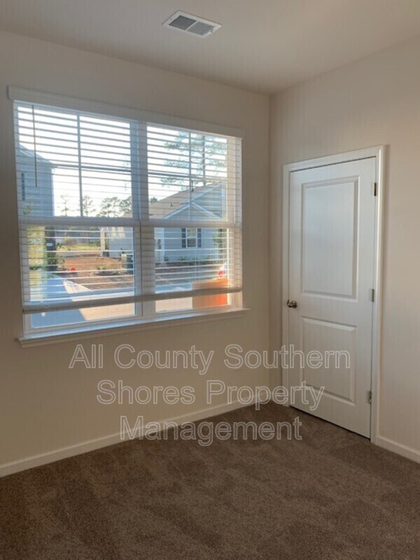 Building Photo - 115 Marauder Drive