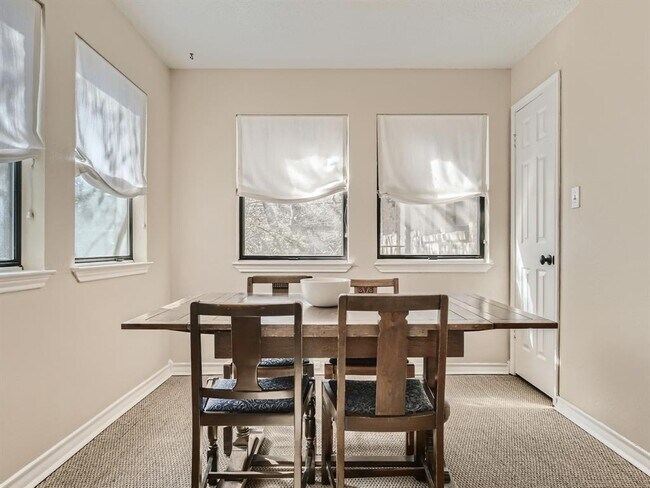 Building Photo - 1404 Norwalk Ln