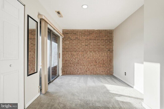 Building Photo - 19431 Brassie Pl