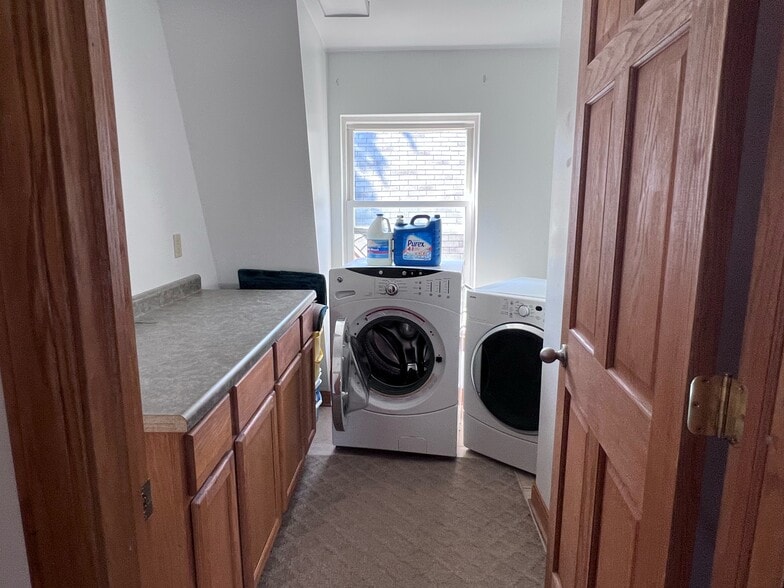 Building Photo - 1400 College Ave