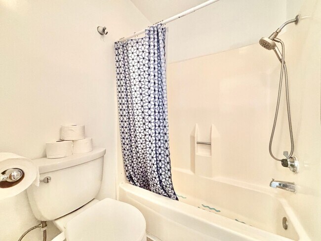 Building Photo - 2 Bedroom + 2 Bathroom Condo | Surfside III | Port Hueneme | Furnished