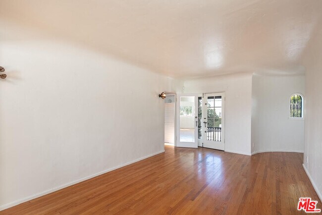 Building Photo - 2030 Vine St