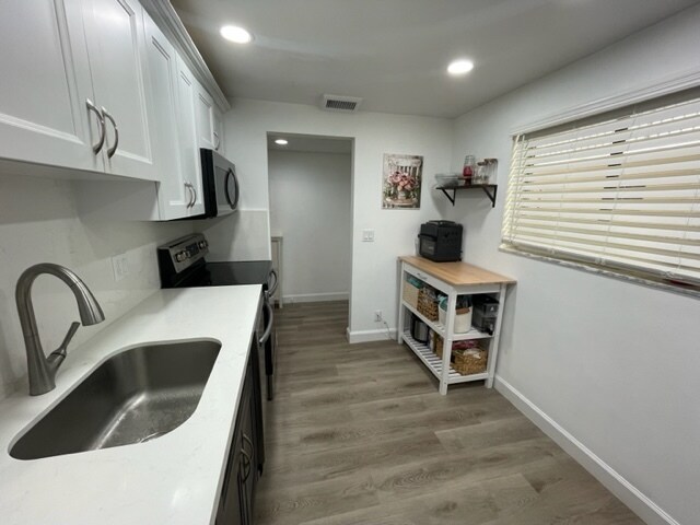 Building Photo - 5160 Las Verdes Cir