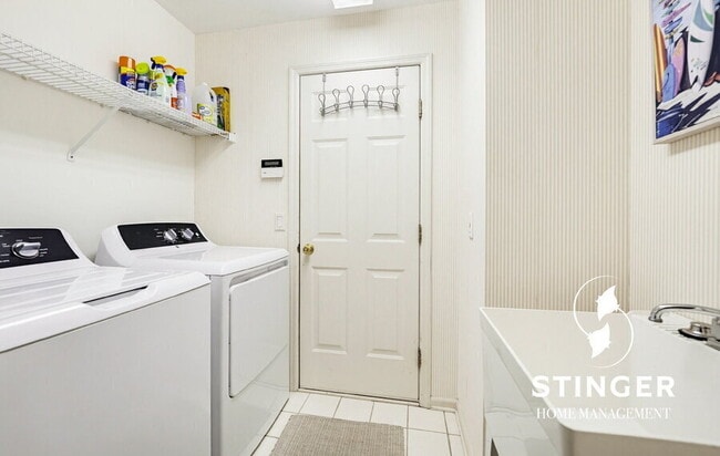 Building Photo - 144 Locust Fence Rd