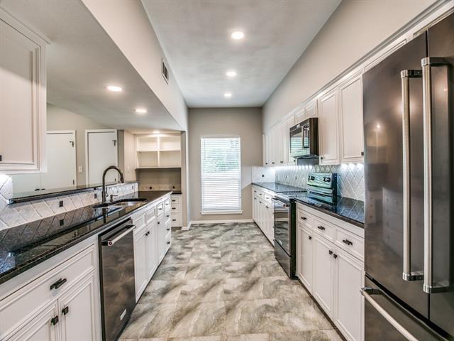 Building Photo - 4227 Brook Tree Dr