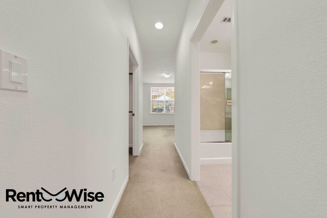 Building Photo - 1388 Broadway