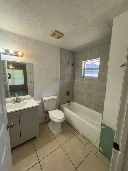 Building Photo - 2380 Saranac Ave