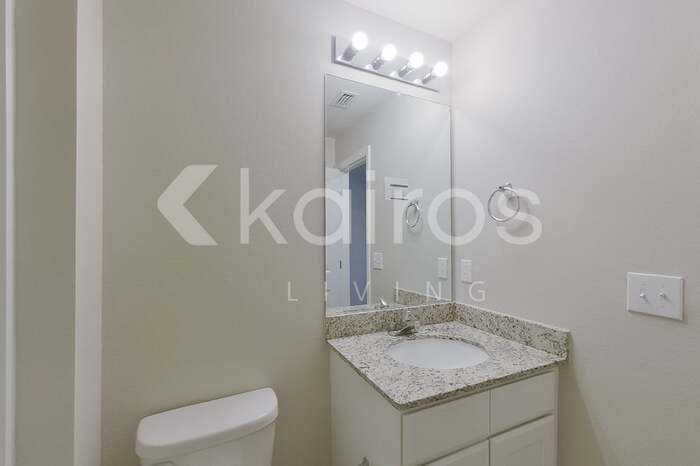 Building Photo - 4341 NW 34th Ave