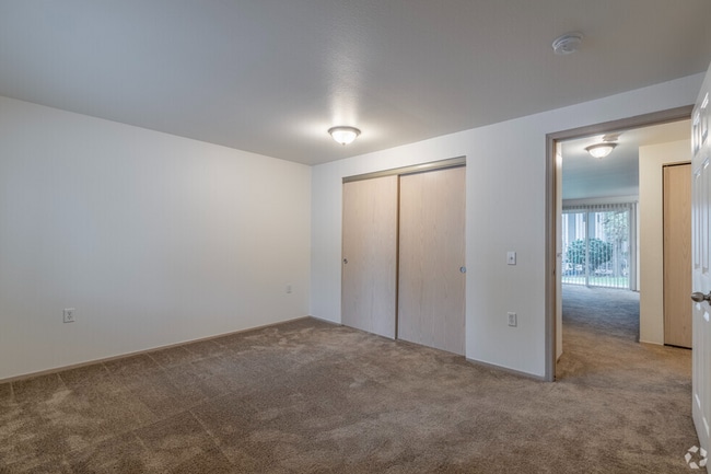 Building Photo - Lakeside Living in Corvallis – Affordable ...