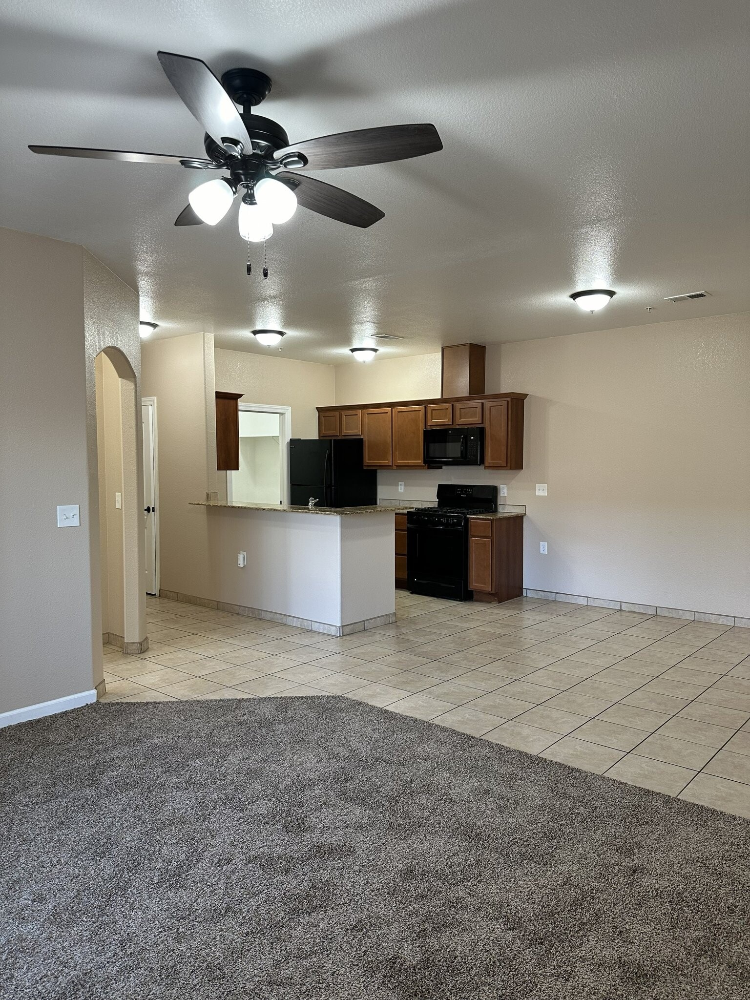 Building Photo - 6325 Reynolds Dr