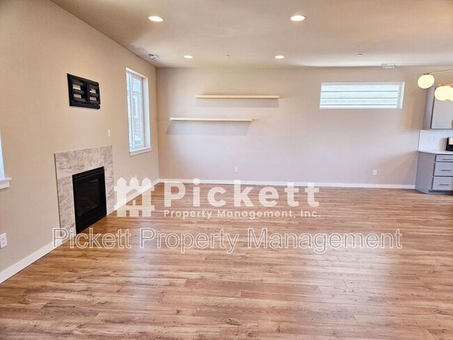 Building Photo - 2512 Zeeden Way
