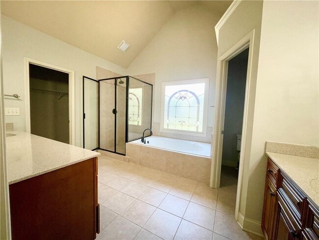 Building Photo - 2620 Village Chase Dr NW