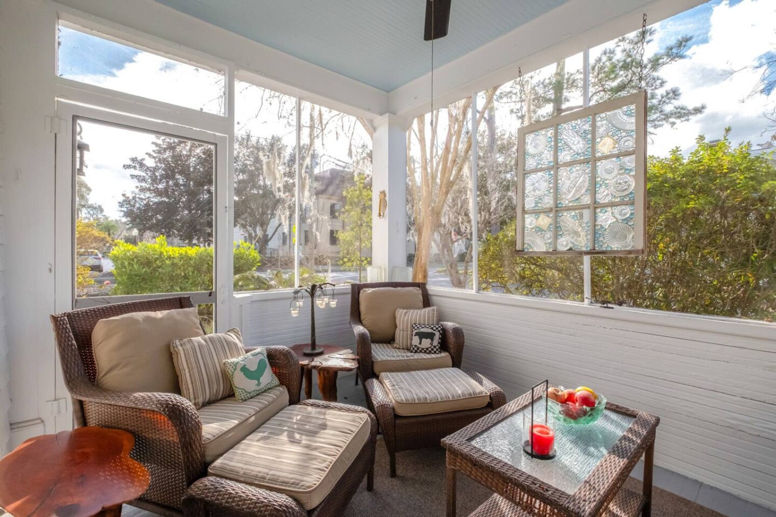 Building Photo - 406 NE 7th Ave