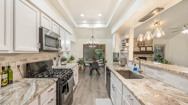 Building Photo - 8010 Misty Park St