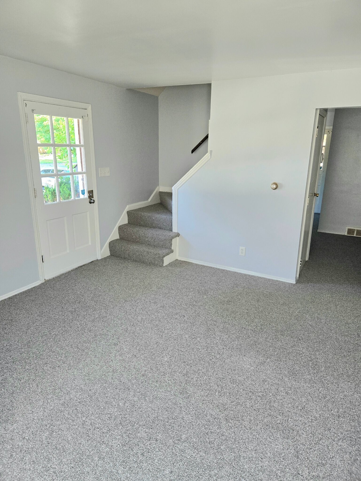 Building Photo - 7035 Paxton Rd