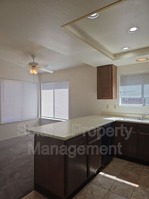 Building Photo - 203 Catalpa Ln