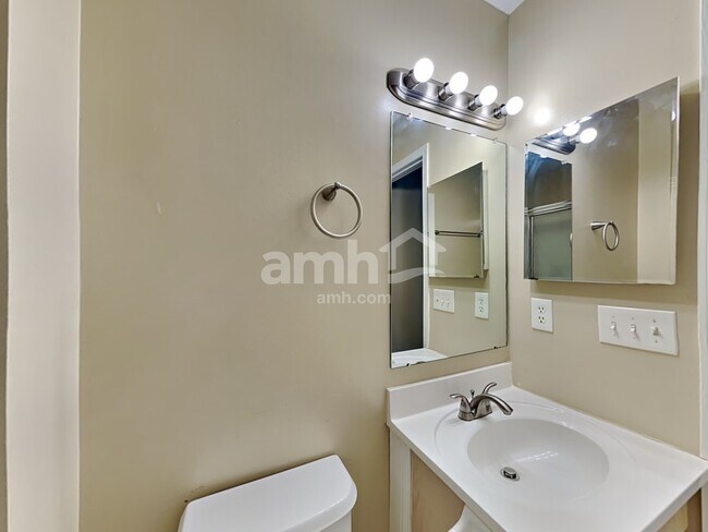 Building Photo - 2175 Maribeth Pl